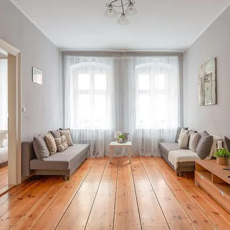 Top Location Odrzanska * Wrocław