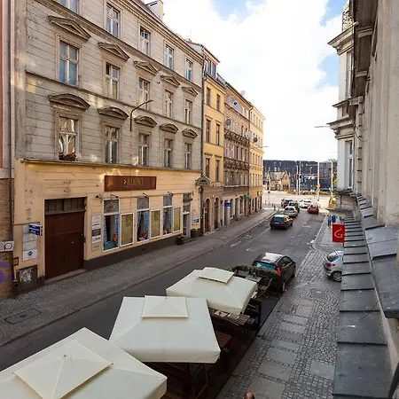 Top Location Odrzanska *